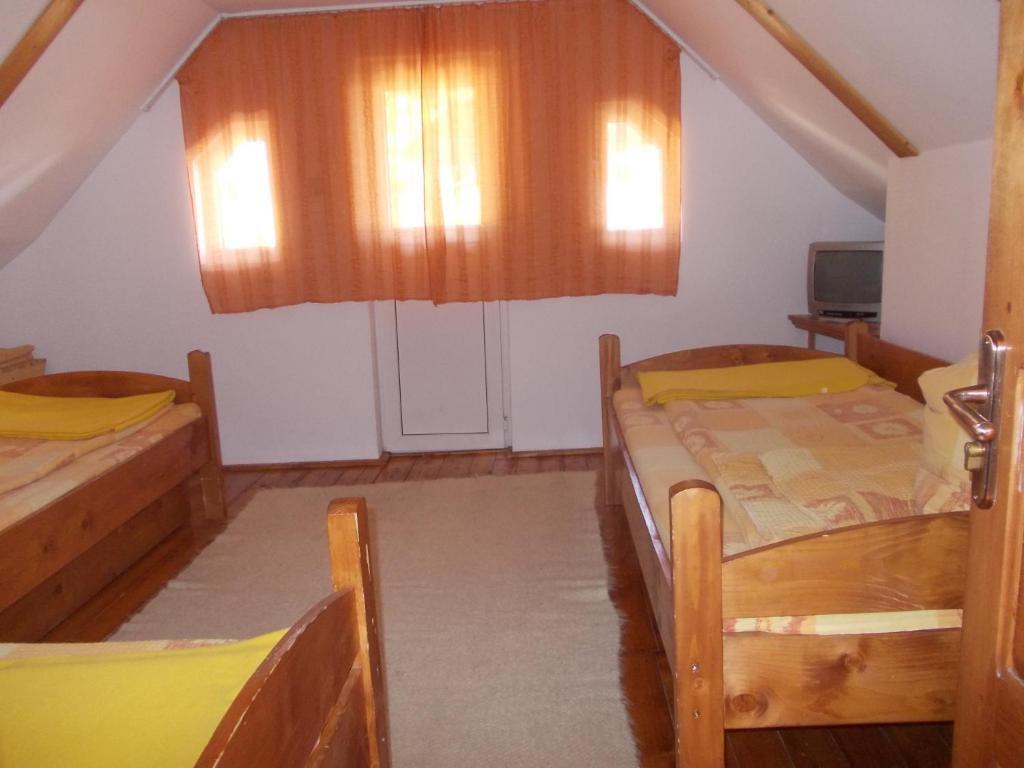 Pensiunea Adina Cavnic Rum bild